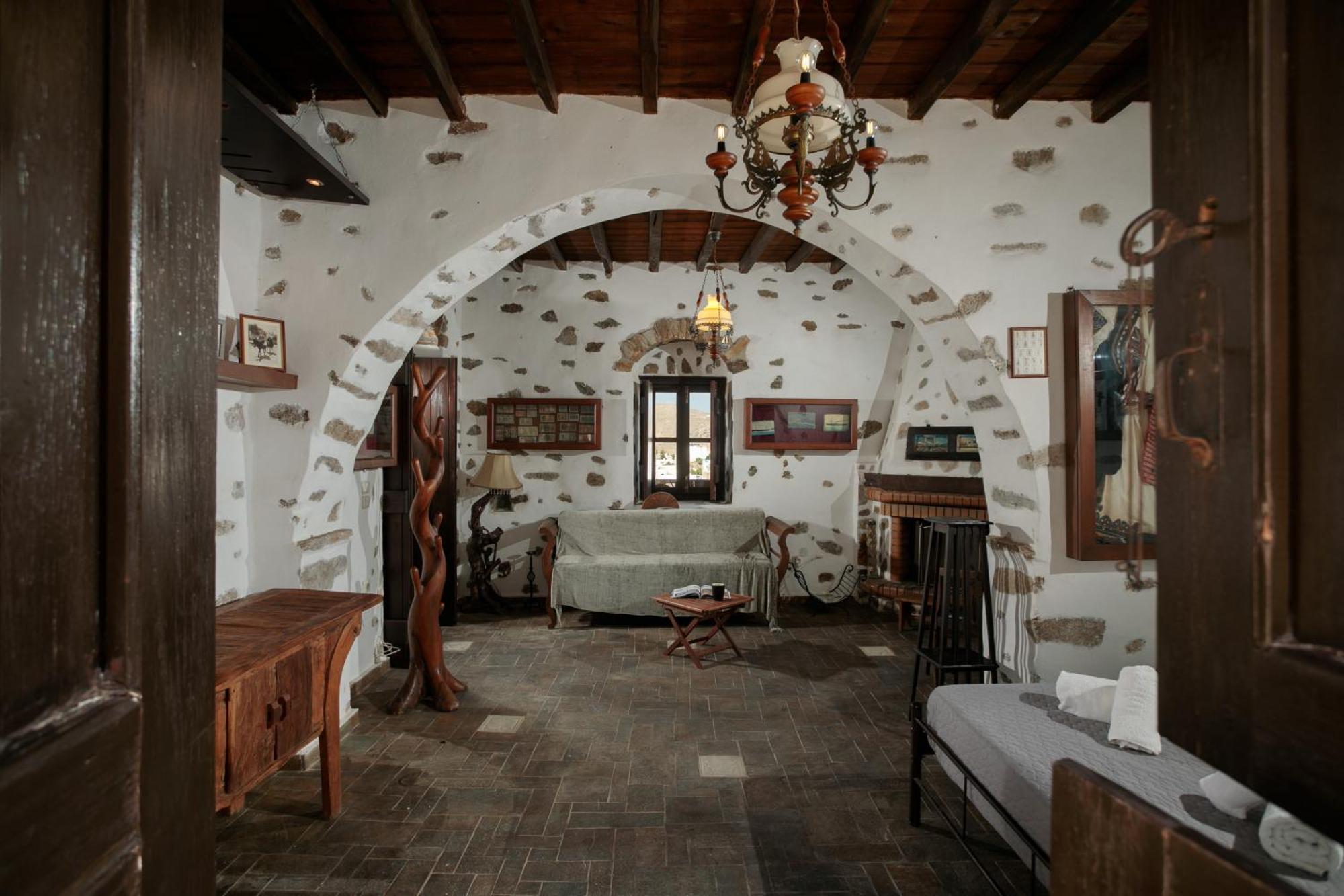 Themed House "Castle Halaros" View 17Th Century Villa Glinado Naxos Ngoại thất bức ảnh